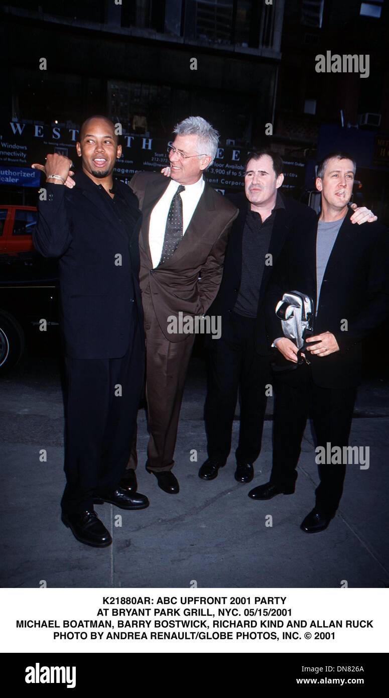 15 mai 2001 - K21880AR : ABC UPFRONT PARTY 2001.au Bryant Park Grill, NEW YORK. 05/15/2001.MICHAEL BOATMAN, Barry Bostwick, RICHARD GENRE ET ALLAN RUCK. ANDREA 2001 RENAULT/(Credit Image : © Globe Photos/ZUMAPRESS.com) Banque D'Images