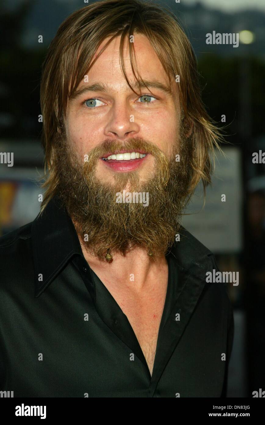 7 août 2002 - K25772FB : ''La bonne fille'' EN PREMIÈRE MONDIALE AU CENTRE DE DESIGN PACIFIQUE DE WEST HOLLYWOOD, CA. 08/07/02. FITZROY BARRETT/ 2002.BRAD PITT(Image Crédit : © Globe Photos/ZUMAPRESS.com) Banque D'Images