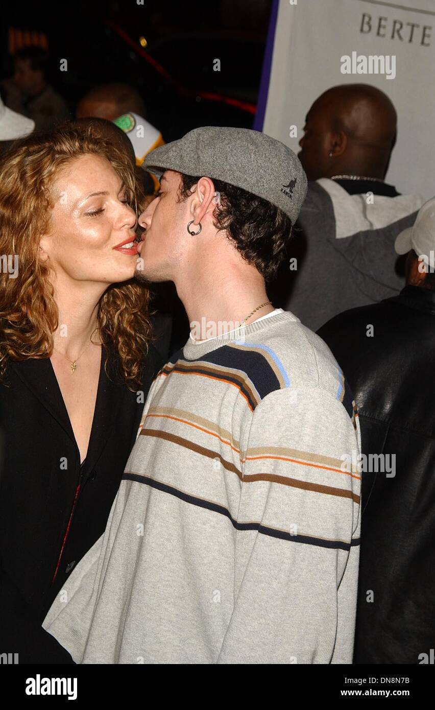 27 février 2002 - K24223AG : BMG GRAMMY PARTY.À L'ARGYLE HOTEL, WEST HOLLYWOOD, CA 02/27/2002. AMY GRAVES/ 2002.(D).ERIC BALFOUR ET AMIE FRANÇOISE(Image Crédit : © Globe Photos/ZUMAPRESS.com) Banque D'Images