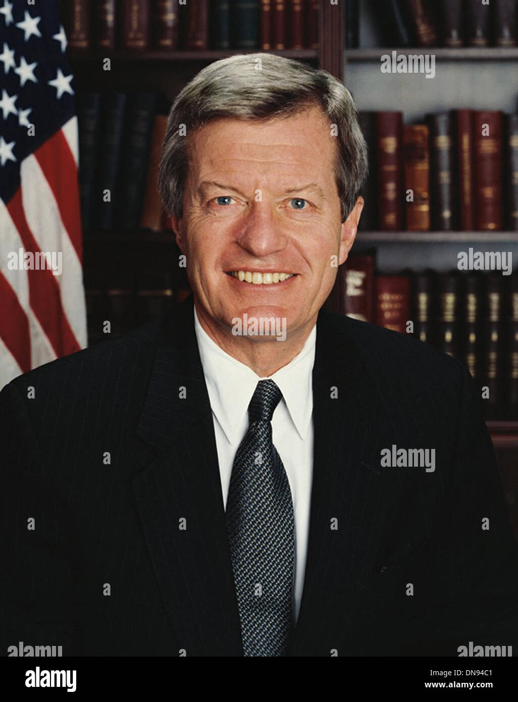 (131220) -- WASHINGTON, 20 décembre 2013 (Xinhua) -- Photo fournie par le bureau de Max Baucus, présente le portrait de Max Baucus. Le président des États-Unis, Barack Obama, a annoncé vendredi la nomination du sénateur Max Baucus, comme le nouvel ambassadeur des États-Unis en Chine pour remplacer Gary Locke, qui quittera ses fonctions au début de l'année prochaine. (Xinhua) Banque D'Images