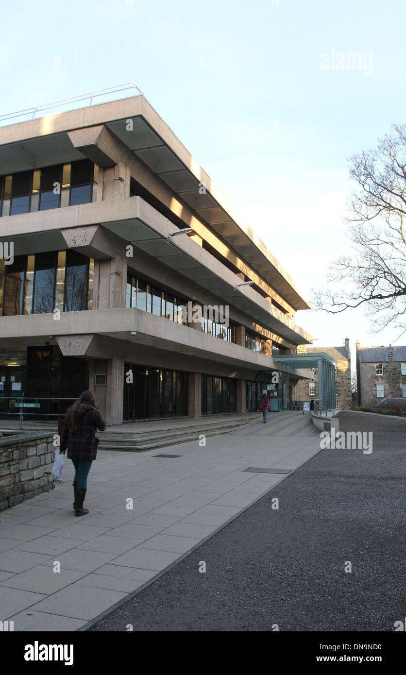 L'extérieur de la bibliothèque de l'université de St Andrews fife ecosse décembre 2013 Banque D'Images