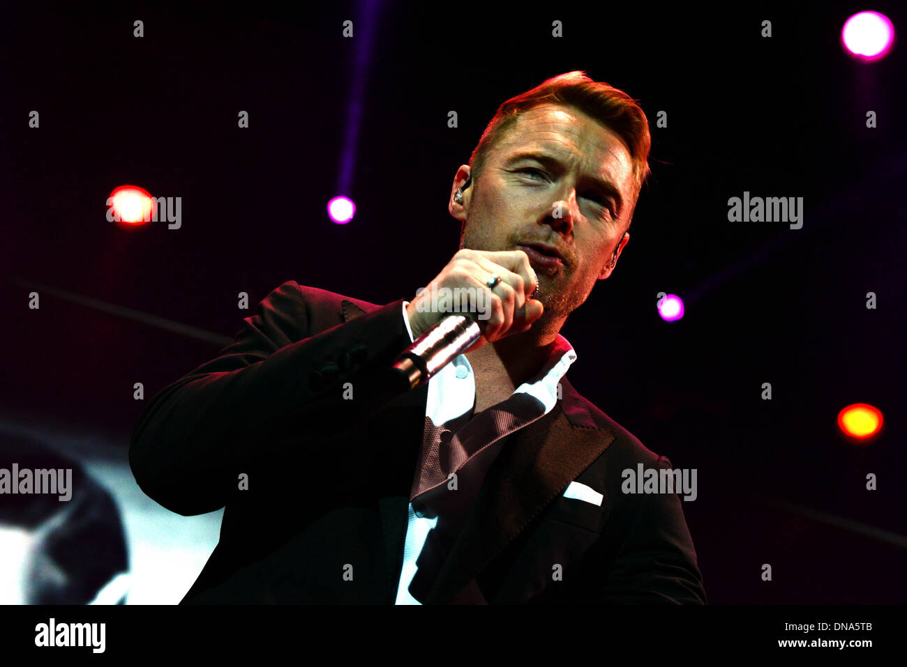 O2 Arena, London, UK. 20e Mars 2014. Autour de 8000 fans assiste à la BoyZone. Credit : Voir Li/Alamy Live News Banque D'Images