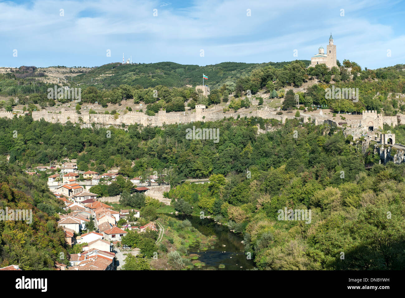 La forteresse de Tsarevets et rivière Yantra à Veliko Tarnovo en Bulgarie. Banque D'Images