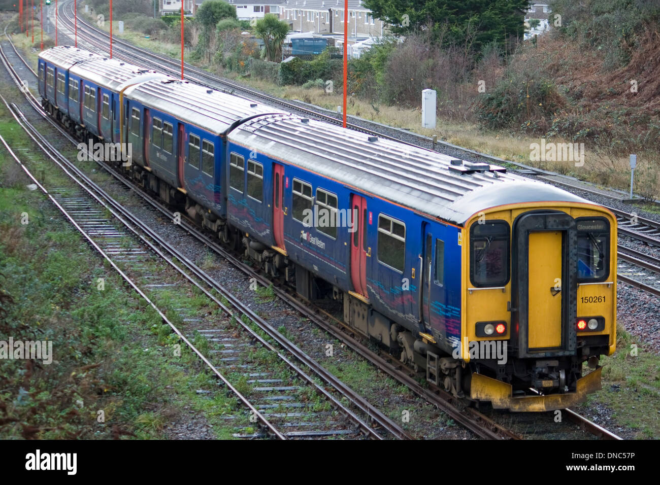 Train juste à l'extérieur de la gare de Weymouth, Dorset. Banque D'Images