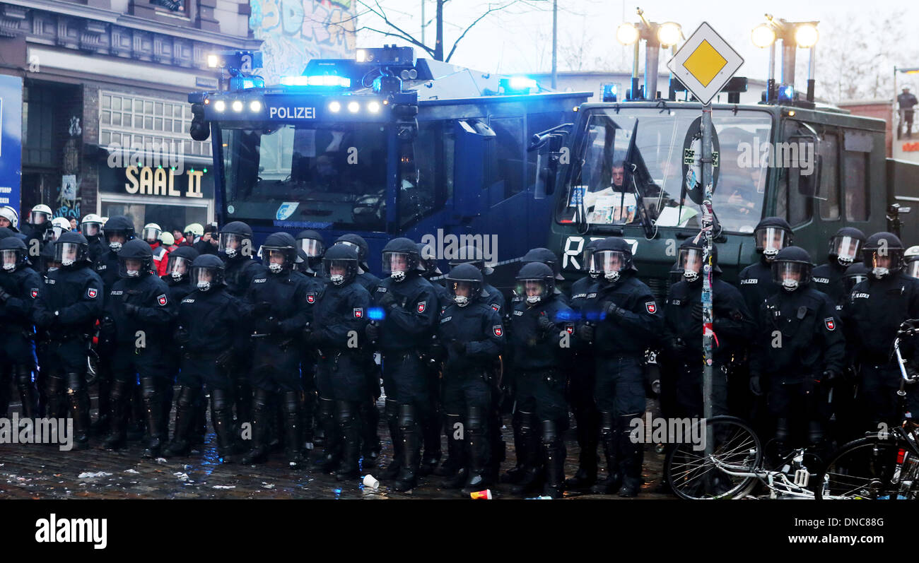 Hambourg Allemagne Dec 21 2013 La Police Et Les