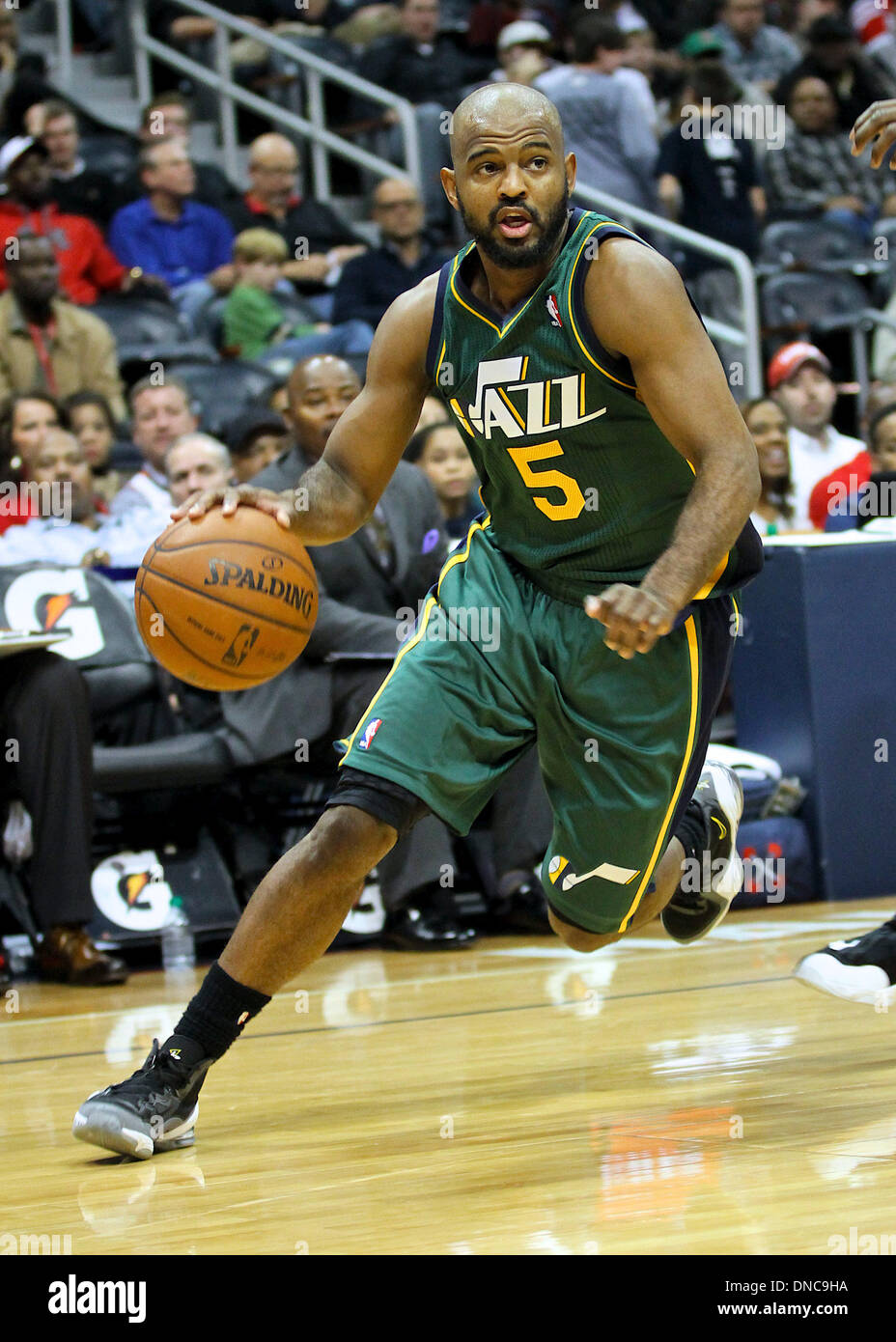 Atlanta, GA, USA. 18Th Oct, 2013. John Lucas III des Utah Jazz pendant les Hawks contre jeu Jazz à la Philips Arena, Atlanta, Géorgie. Les Atlanta Hawks a gagné le match 118-85. © Plus Sport Action/Alamy Live News Banque D'Images