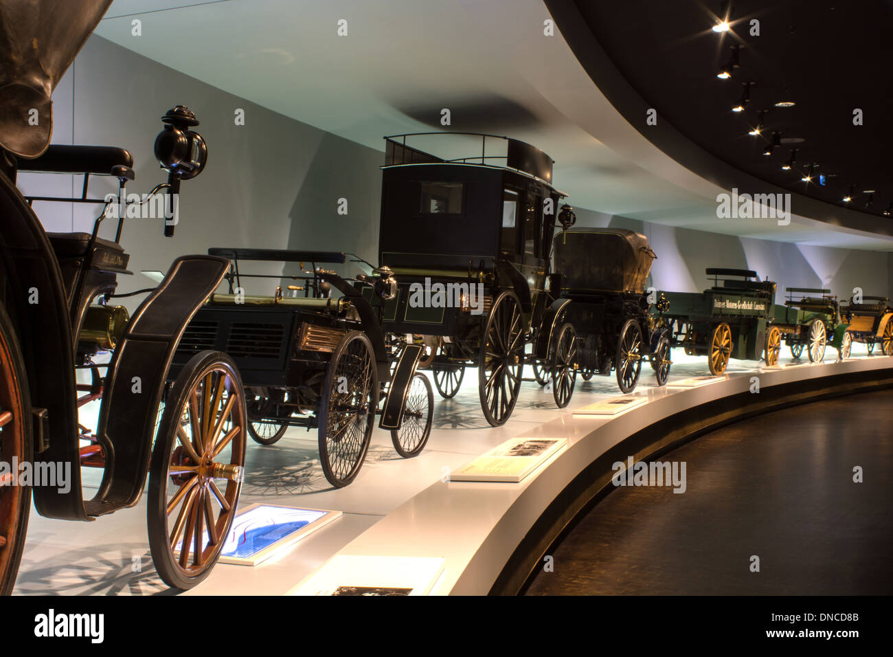 Musée Mercedes à Stuttgart Banque D'Images