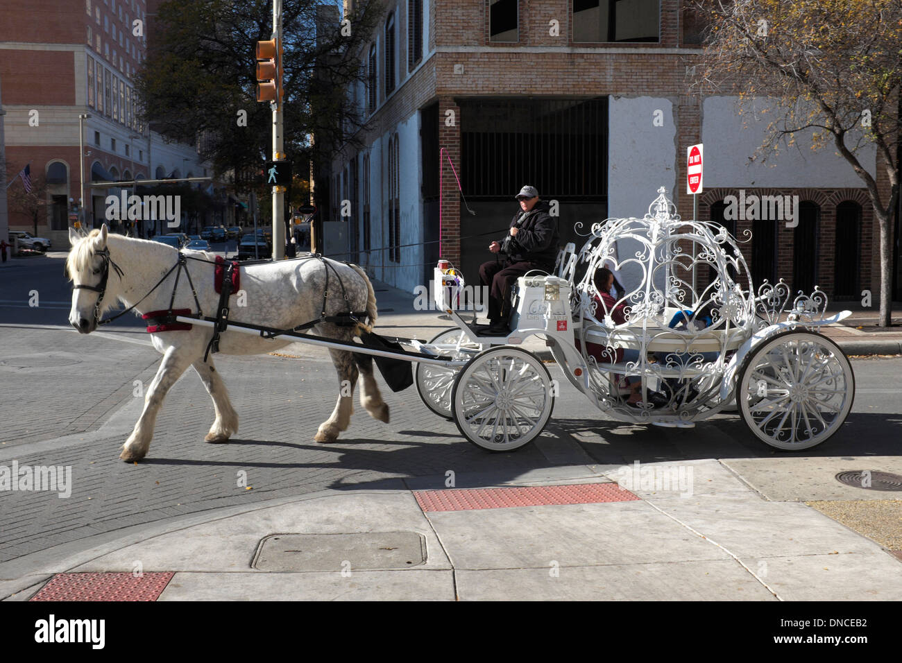 Chariot en forme de bille dans la rue à San Antonio, Texas Banque D'Images