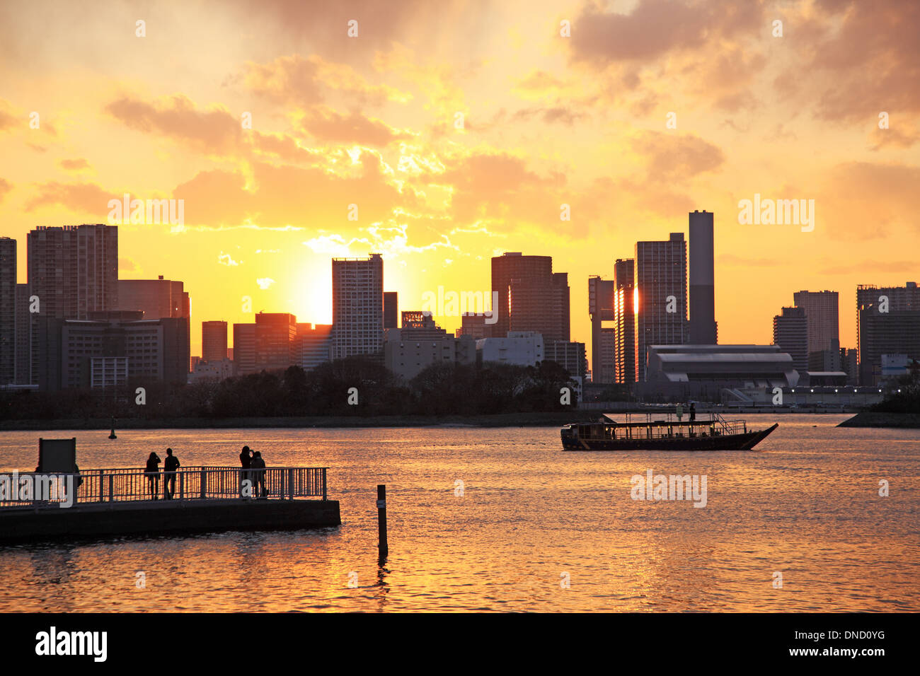 Japon, Tokyo, Tokyo Bay au coucher du soleil Banque D'Images