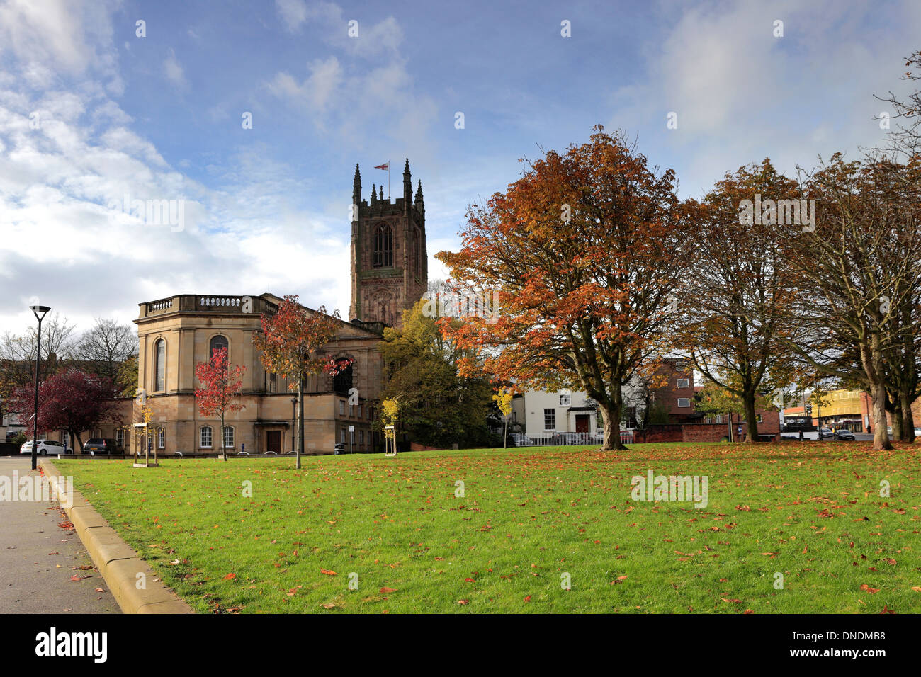 L'automne, Derby cathedral church of All Saints, quartier de la cathédrale, le centre-ville de Derby, Derbyshire, Angleterre, RU Banque D'Images