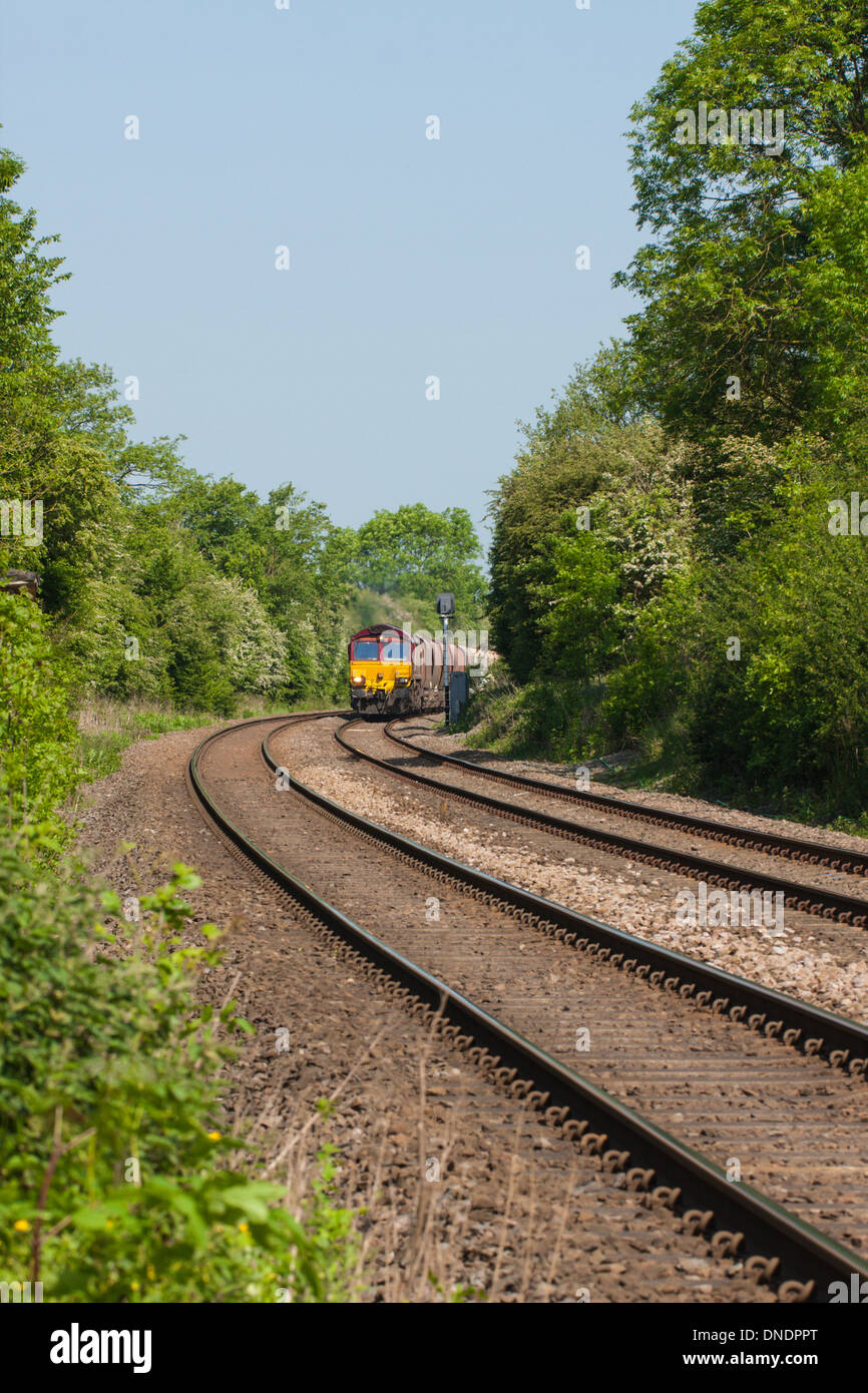 EWS Class 66 locomotives de fret diesel voyageant entre Leicestershire Melton Mowbray et Rutland Oakham UK Banque D'Images