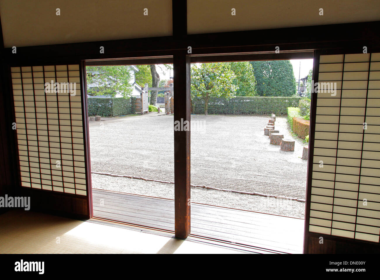 Portes coulissantes shoji d'une vieille maison japonaise Tokyo Japon Banque D'Images