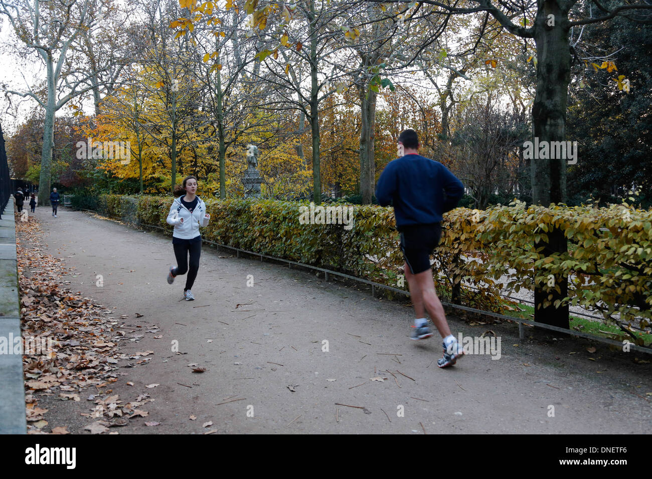 Les coureurs dans les jardins du Luxembourg, Paris, France. Banque D'Images