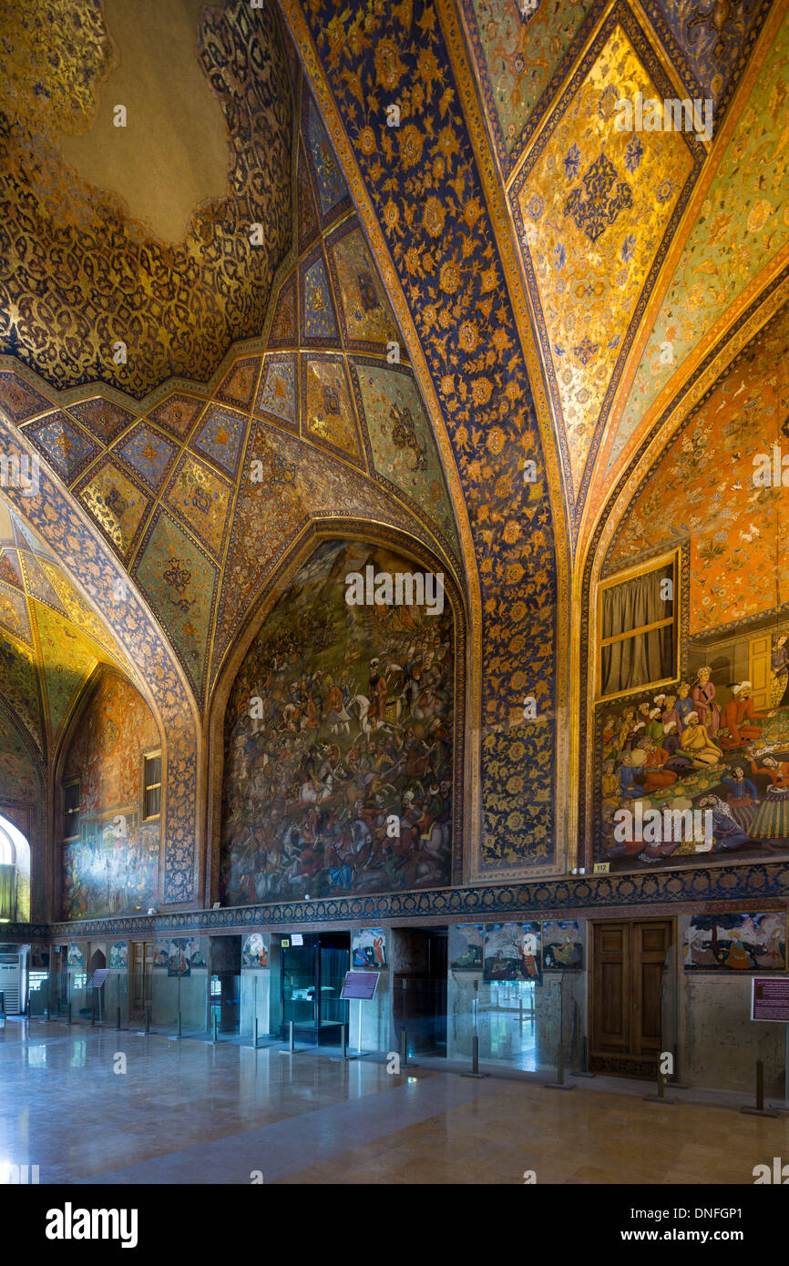 Voûtes de hall principal, Palais Chehel Sutun, Isfahan, Iran Banque D'Images