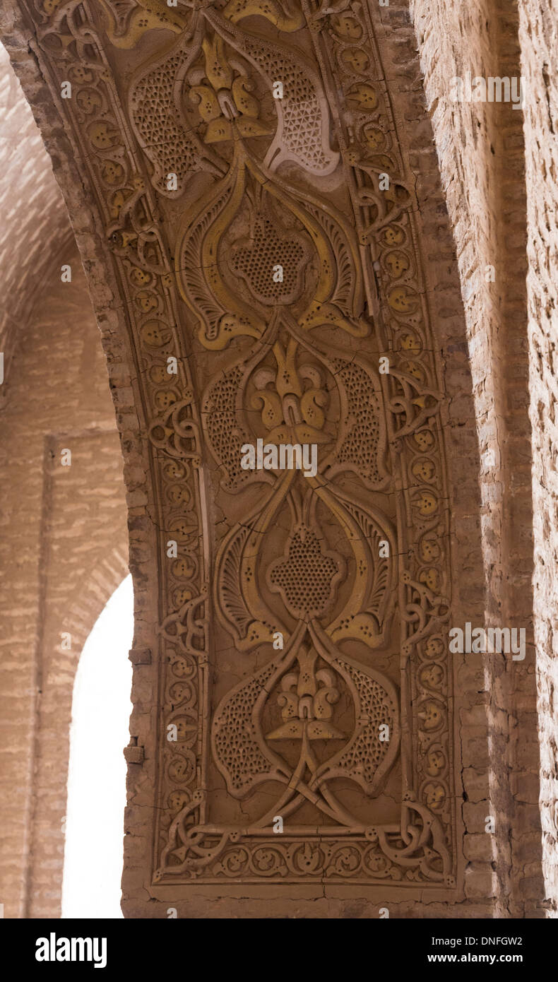 Arabesque de soffite de arch, Zavara mosquée de vendredi, l'Iran Banque D'Images