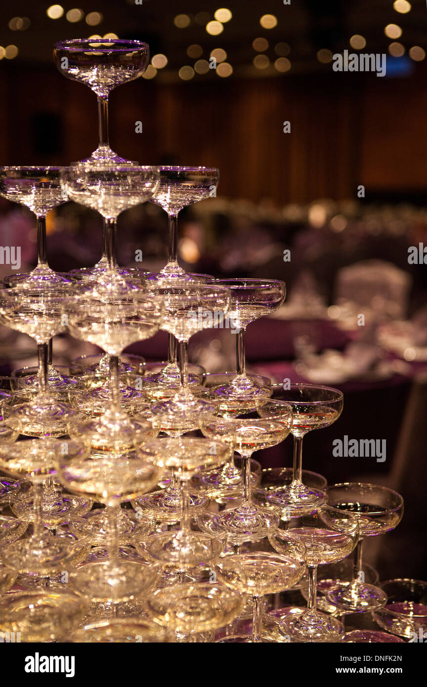 Verres de Champagne à Pyramid Banque D'Images