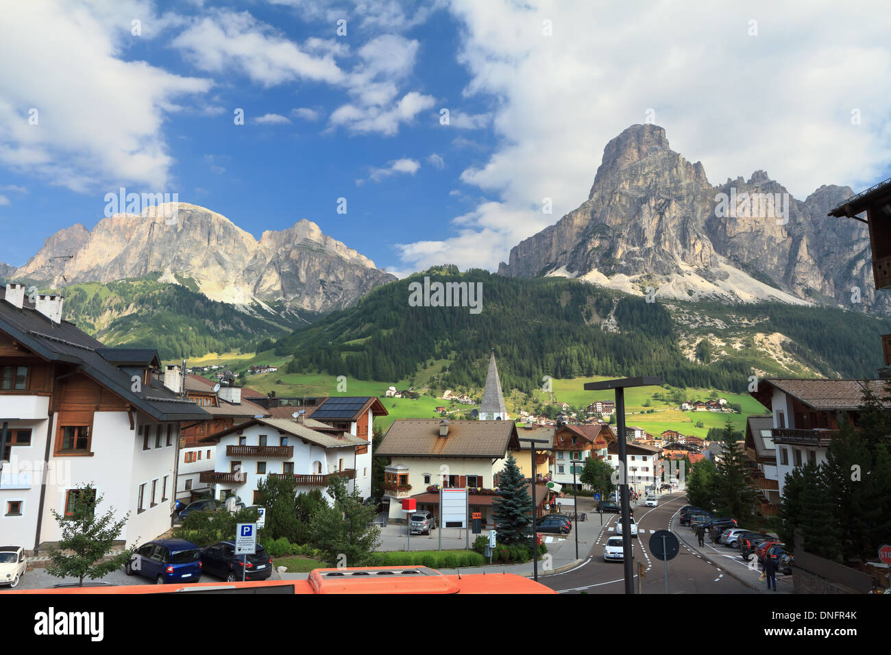 Corvara, célèbre village de Val Badia, Dolomites italiennes Banque D'Images