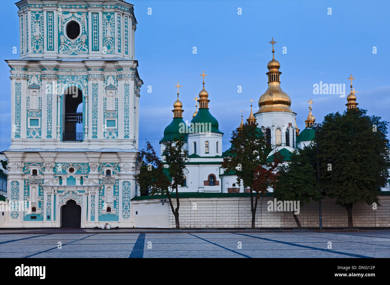 Ukraine Kiev sofia kievska cathédrale orthodoxe vue rapprochée de l'église et clocher de l'entrée au complexe Sunrise Banque D'Images