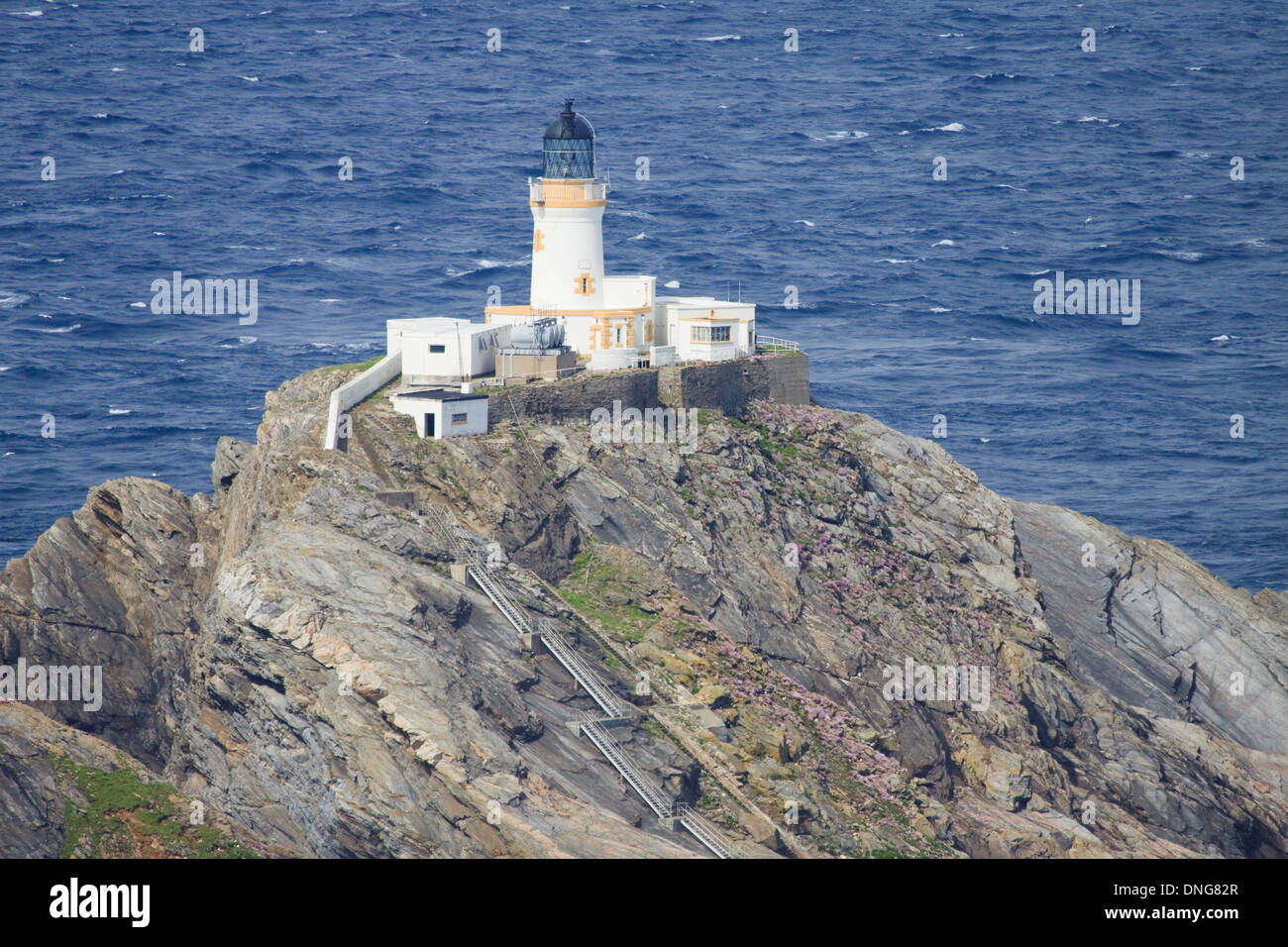 Le phare de Muckle Flugga, la pointe nord de l'Angleterre, Unst, Shetland Islands Banque D'Images