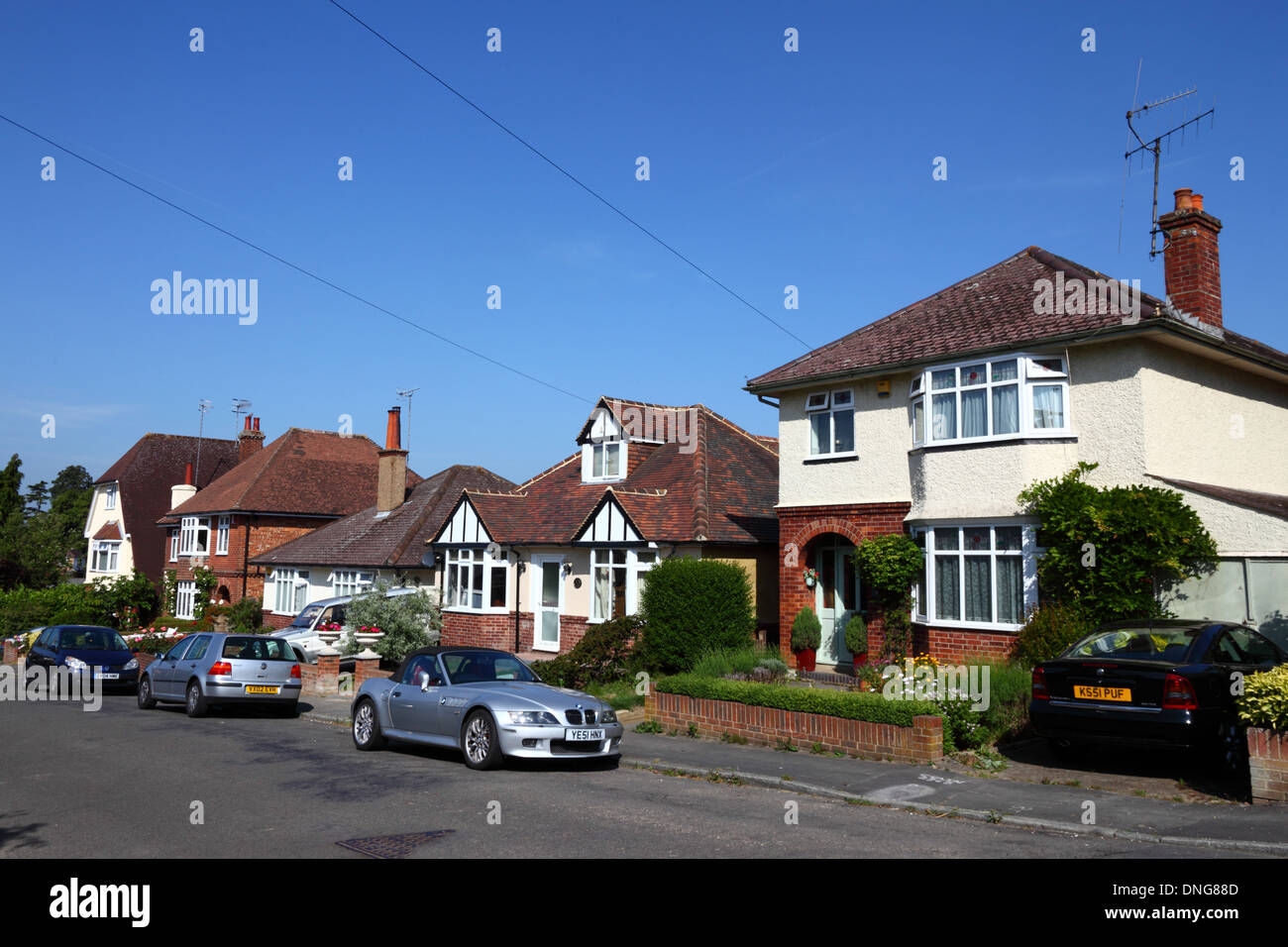 Période des années 30 style mixte sur les maisons, Lutry , Tunbridge Wells , Kent , Angleterre Banque D'Images