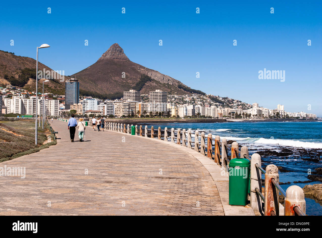 Sea Point promenade d'Oceanside. Cape Town, Western Cape, Afrique du Sud. Banque D'Images