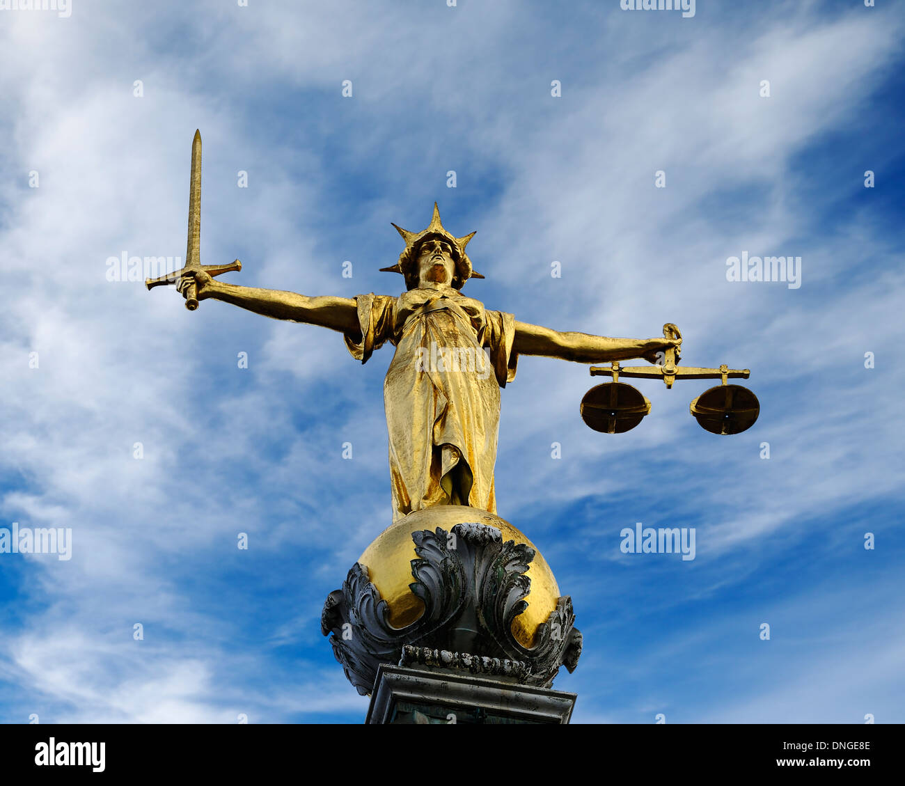 Old Bailey Statue de Dame Justice. La Cour Criminelle Centrale, Londres, Royaume-Uni. Banque D'Images