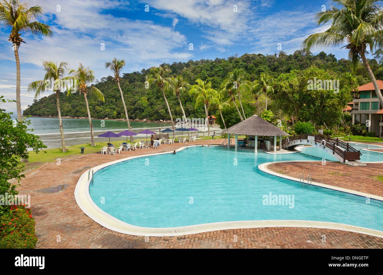 L'île de Pangkor, Malaisie, résidence de vacances, piscine, des palmiers Banque D'Images