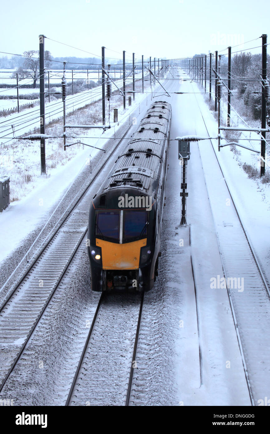 Hiver Neige 180 classe Zephyr, Grand Central Trains, High Speed Train Diesel, East Coast Main Line Railway, España Banque D'Images