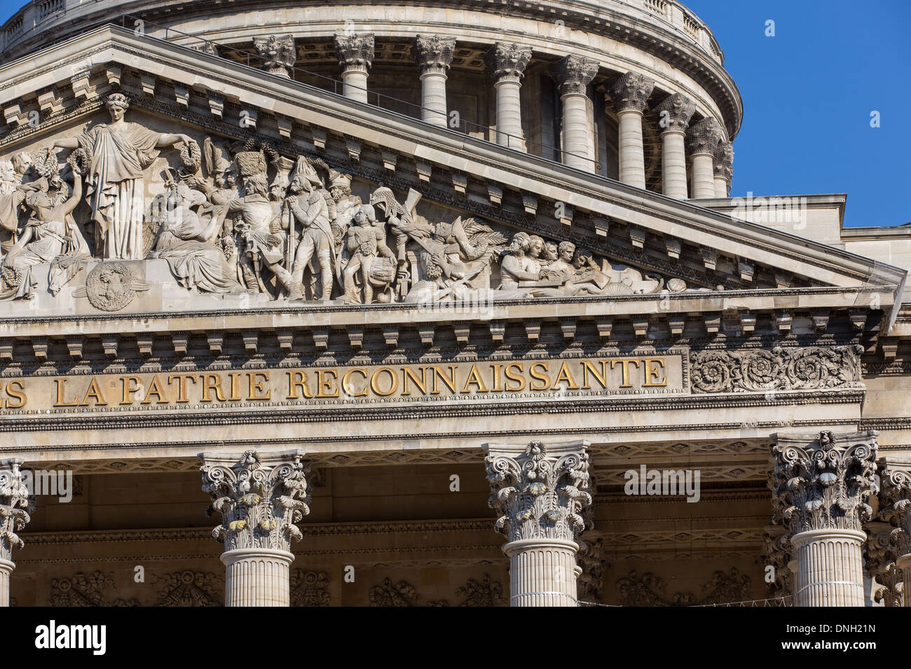 Le Panthéon, SITUÉ SUR LA PLACE DU PANTHÉON SUR LA MONTAGNE SAINTE-GENEVIÈVE, AU CŒUR DU QUARTIER LATIN. Il rend hommage à des personnes illustres QUI ONT MARQUÉ L'HISTOIRE DE FRANCE, 5ème arrondissement, Paris (75), FRANCE Banque D'Images