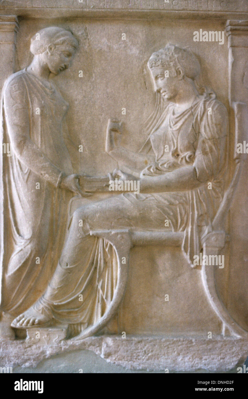 Le grec ancien pierre tombale Stèle funéraire ou tombeau (c5e) Hegeso, fille de Proxenos, cimetière Kerameikos Athènes Grèce Banque D'Images