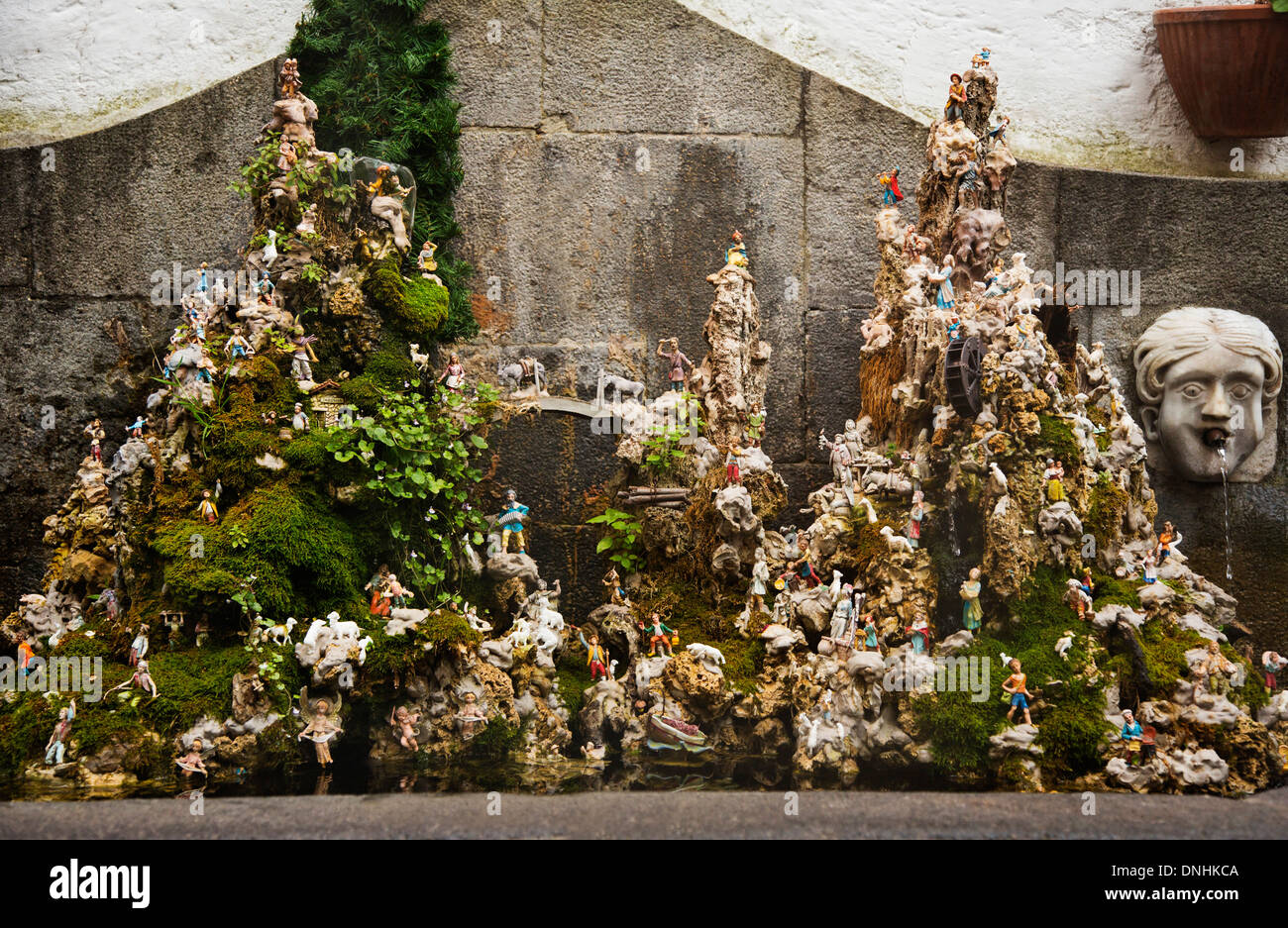Fontaine miniature, Amalfi, Province de Salerne, Campanie, Italie Banque D'Images