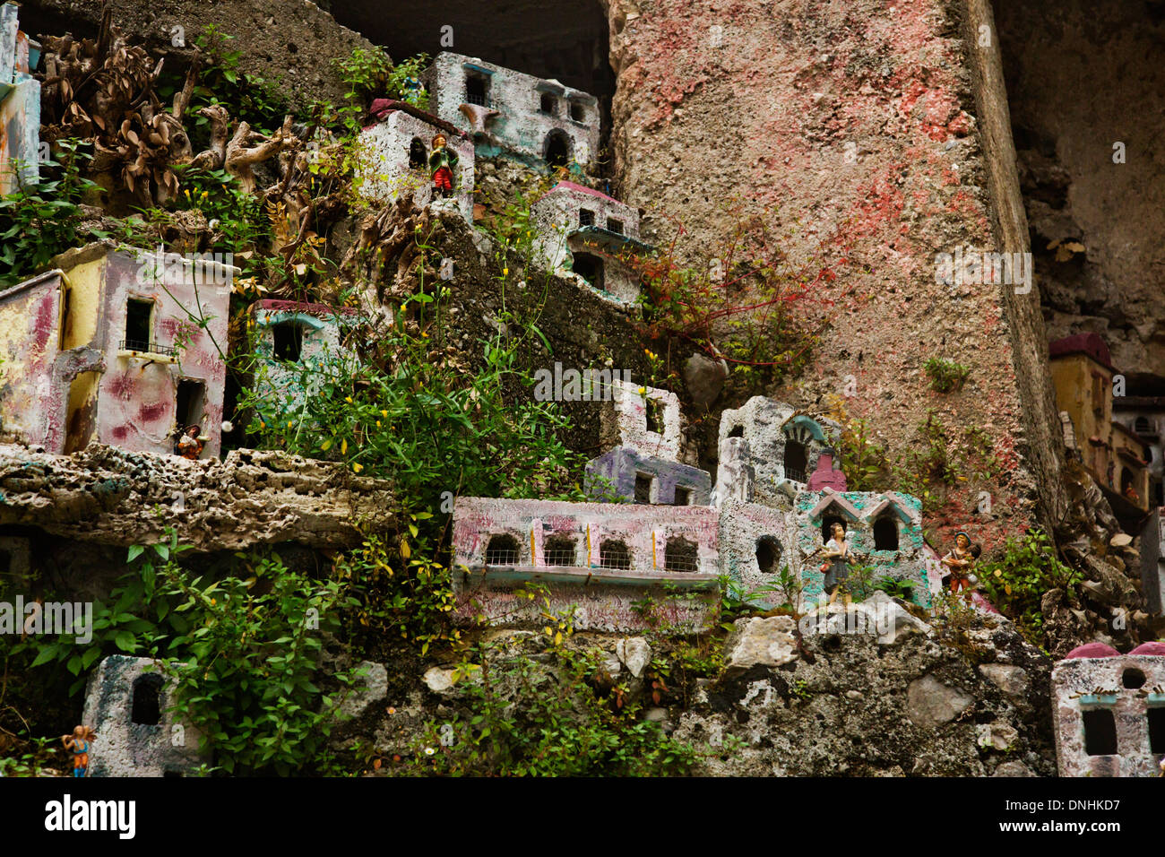 Maisons miniatures sur les rochers, Amalfi, Province de Salerne, Campanie, Italie Banque D'Images