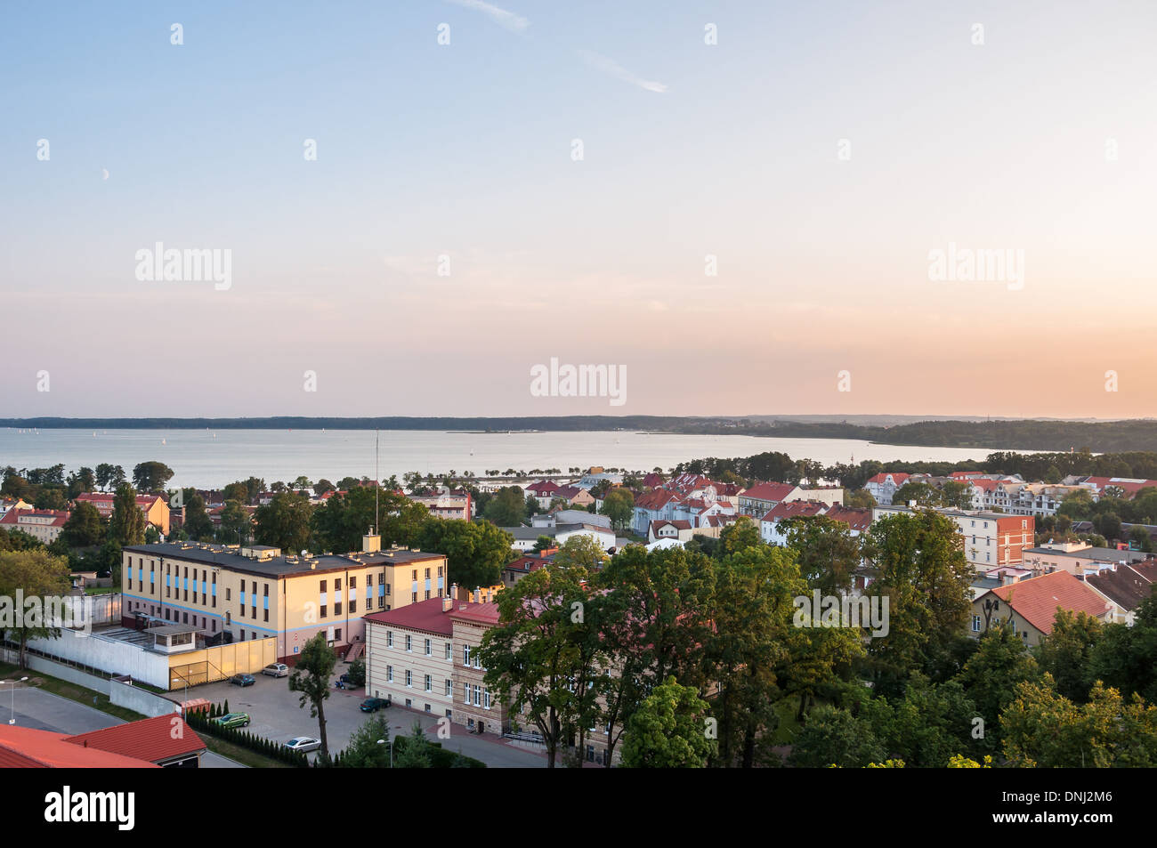 Panorama de l'Gizcyko avec Niegocin lac dans les lacs de Mazurie, dans le nord de la Pologne Banque D'Images
