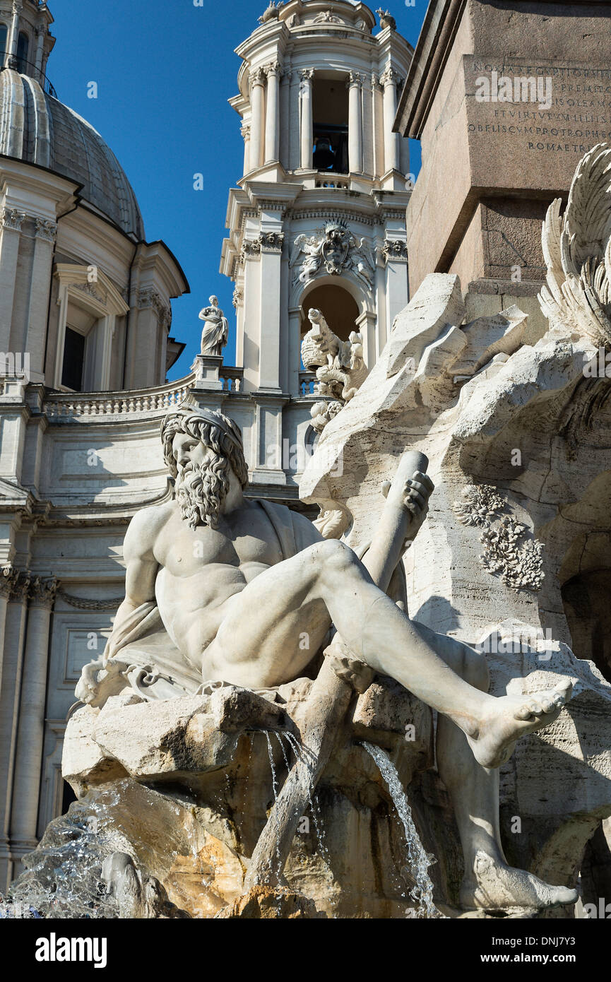 Fontana dei Quattro Fiumi situé dans la Piazza Navona, Rome, Italie Banque D'Images