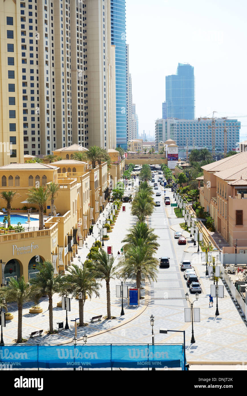 La marche à Jumeirah Beach Residence, Dubai, Émirats Arabes Unis Banque D'Images
