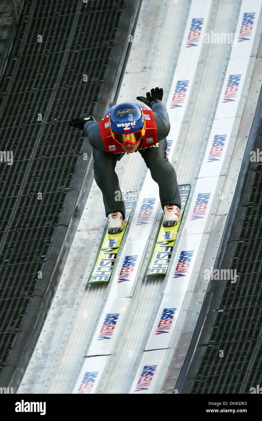 Garmisch-Partenkirchen, Allemagne. 06Th Jan, 2014. Maciej Kot de la Pologne se prépare à aller au cours d'une session de formation pour la deuxième étape des quatre Hills ski compétition de sauts à Garmisch-Partenkirchen, Allemagne, 01 janvier 2014. Photo : FREDRIK VON ERICHSEN/dpa/Alamy Live News Banque D'Images