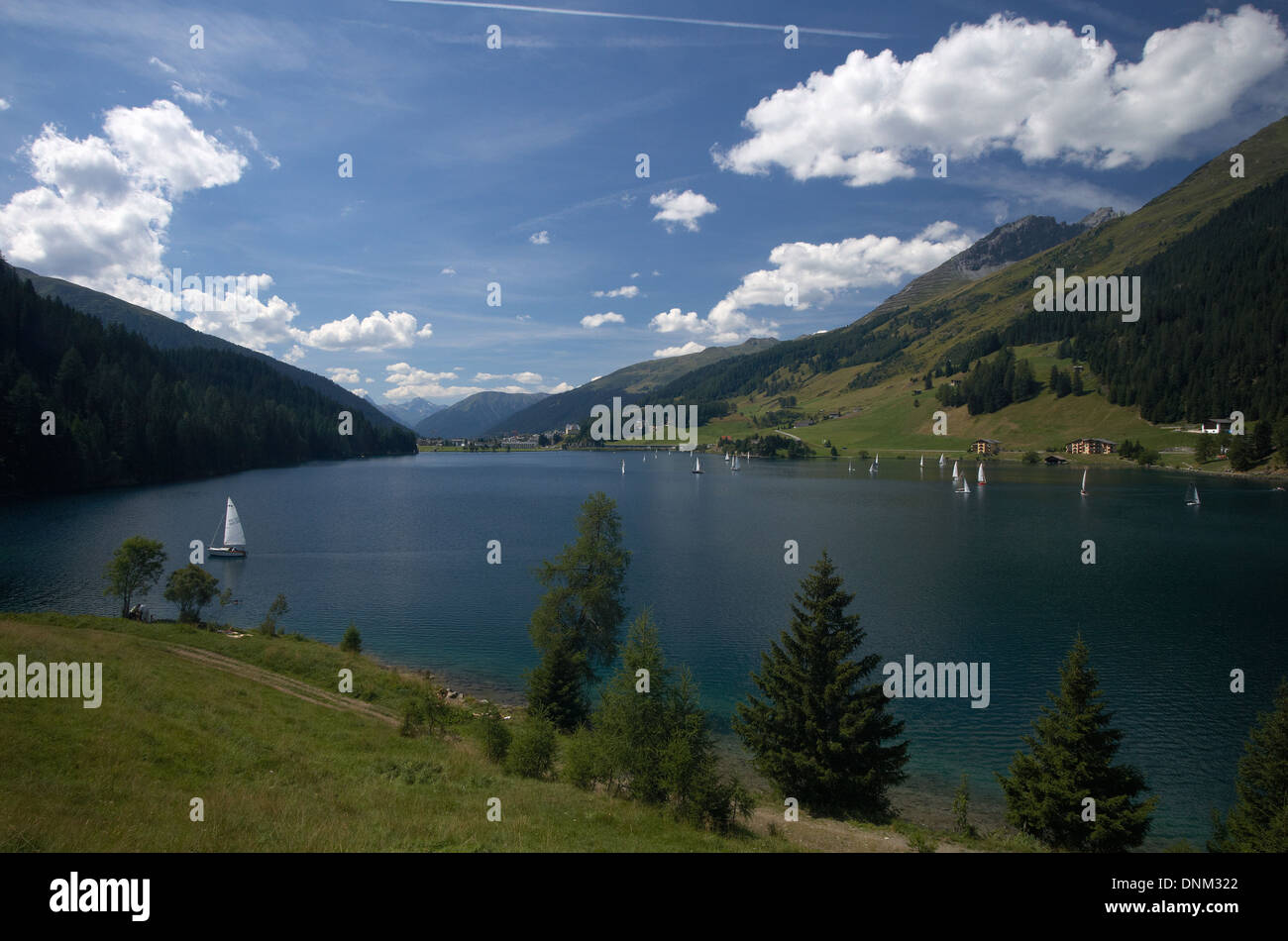 Davos, Suisse, vue sur le lac de Davos Banque D'Images