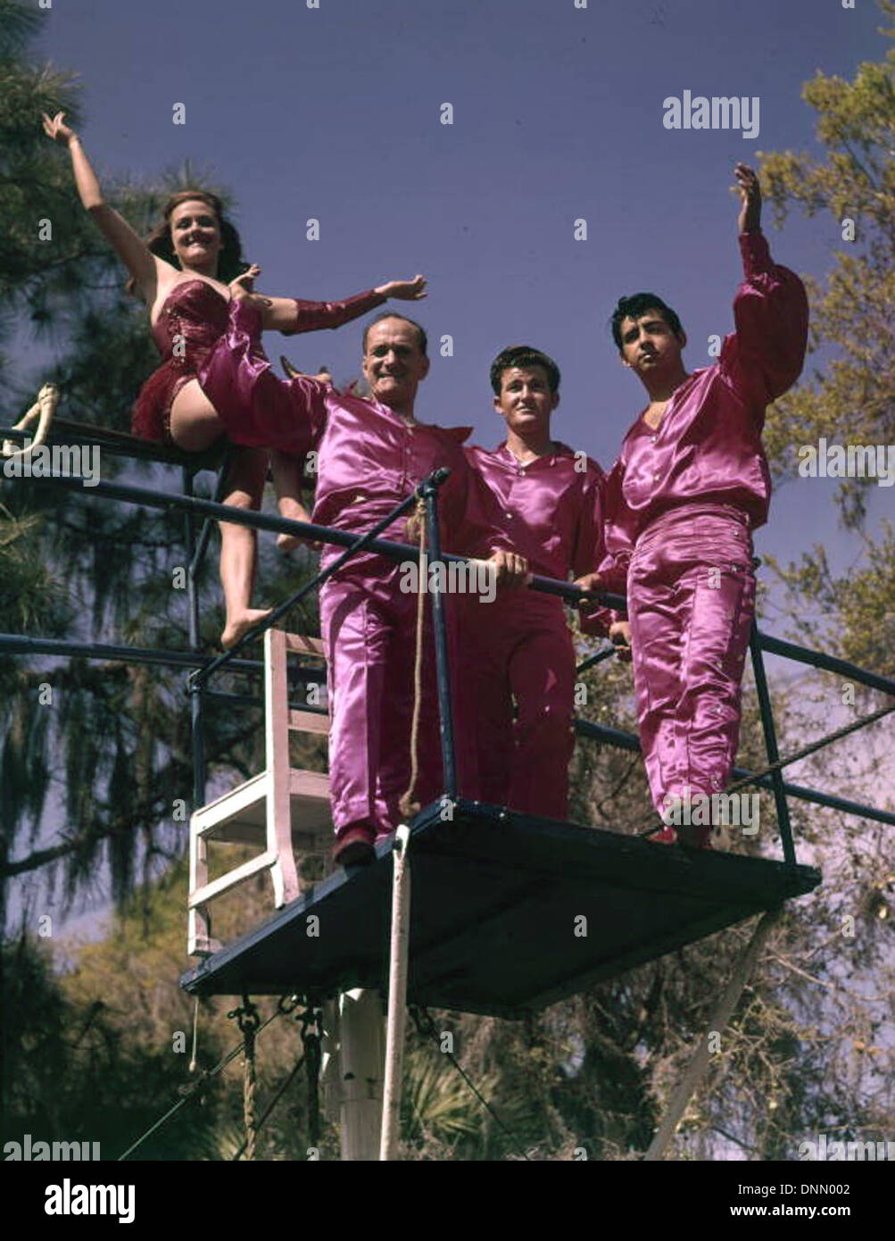 Les Flying Wallendas jouent leur numéro de téléphone à Sarasota, en Floride, dans les années 1960 Connue pour ses cascades audacieuses, la troupe de cirque familiale a été un élément important de l'histoire du cirque de Sarasota. Banque D'Images
