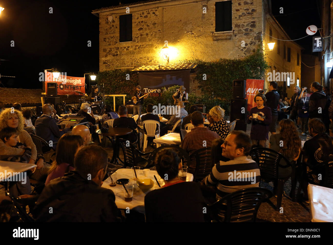 Torre Alfina, l'Italie, les gens de Torre Alfina Blues Festival Banque D'Images
