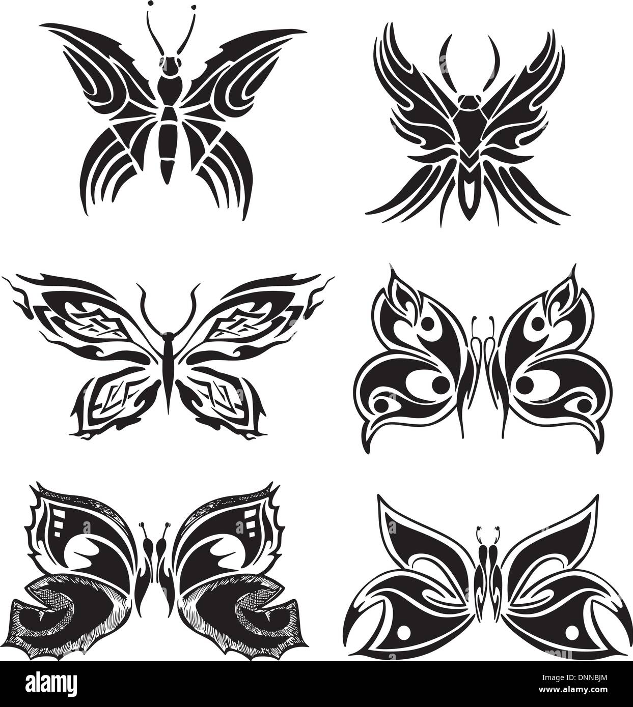 Tatouages papillon symétrique. Série d'illustrations vectorielles en noir et blanc. Illustration de Vecteur