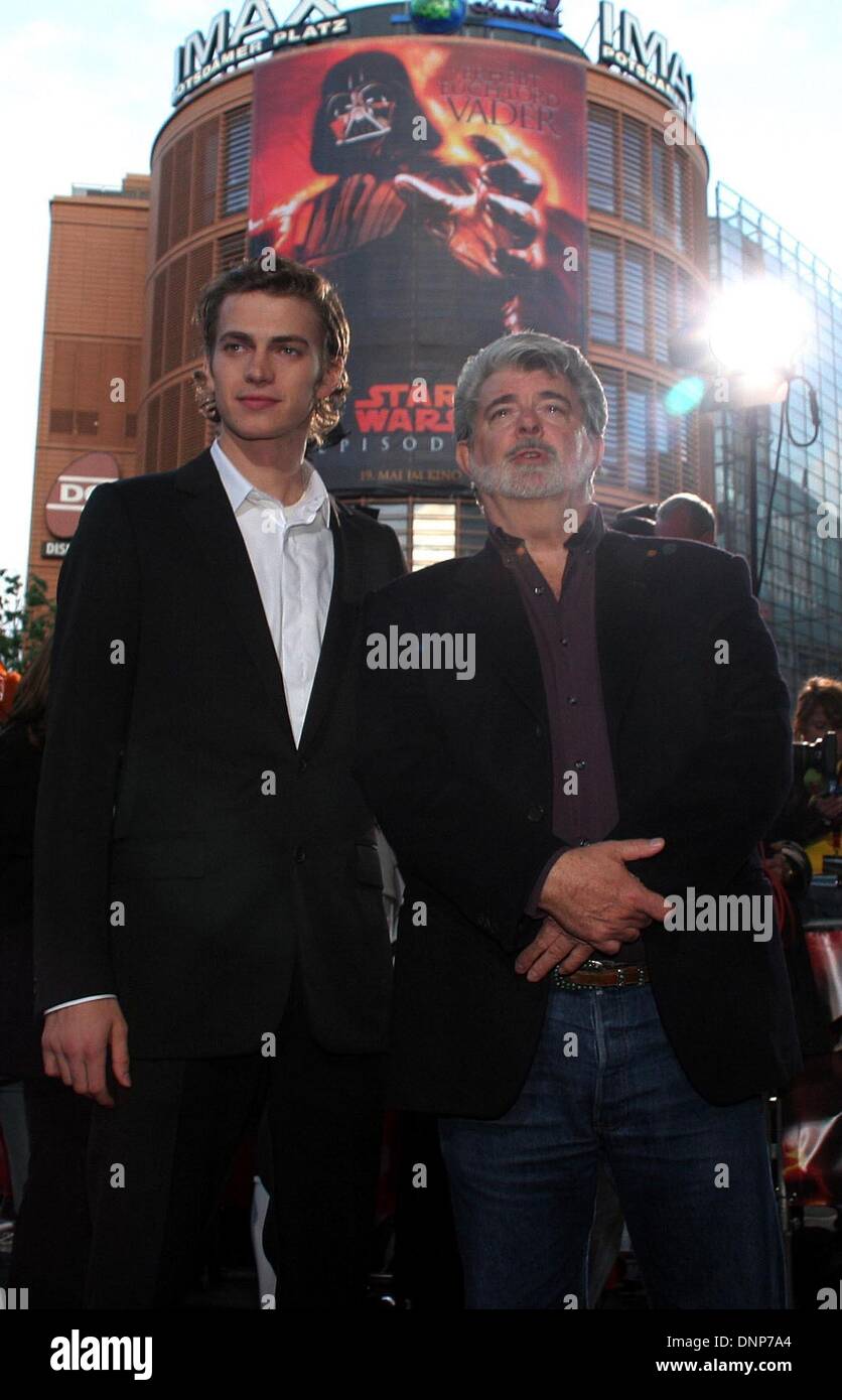 Hayden Christensen et réalisateur George Lucas lors de la première Allemande de 'Star Wars Episode III : La Revanche des Sith' à Berlin. Banque D'Images