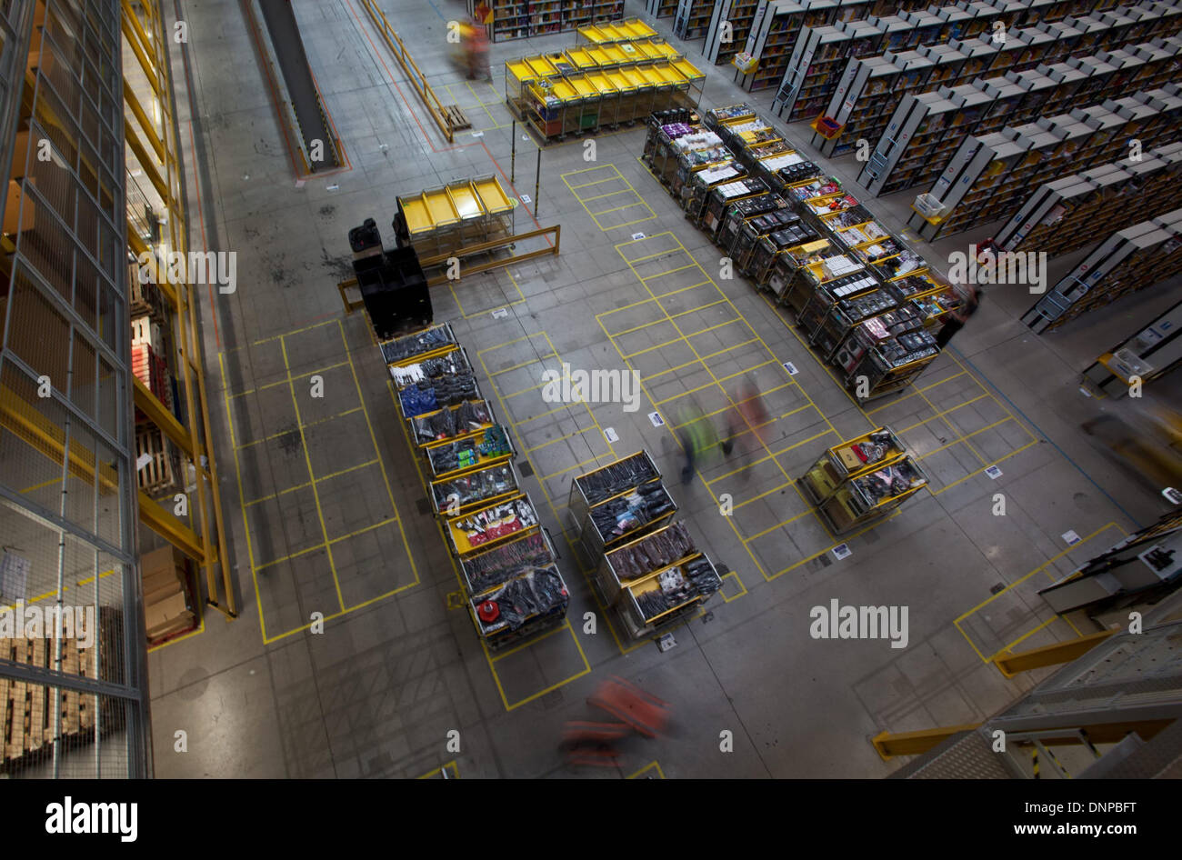Dans les coulisses fascinantes photo du centre de distribution d'Amazon, dans le Staffordshire. Banque D'Images