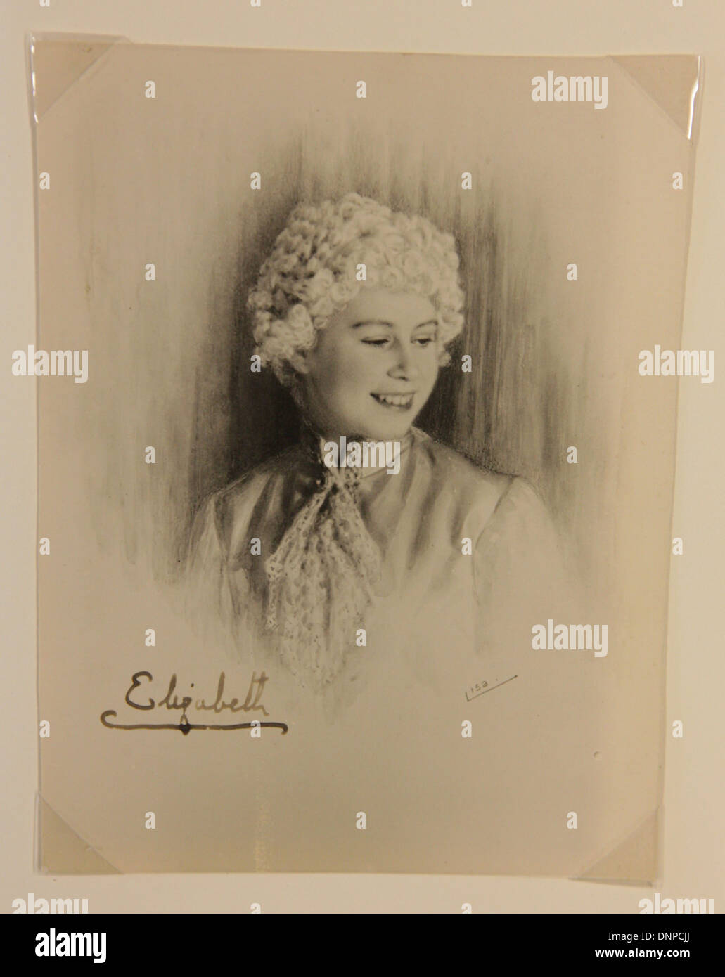 Recueillir des photographie de la princesse Elizabeth dans la jouer Cendrillon, 1941 Banque D'Images