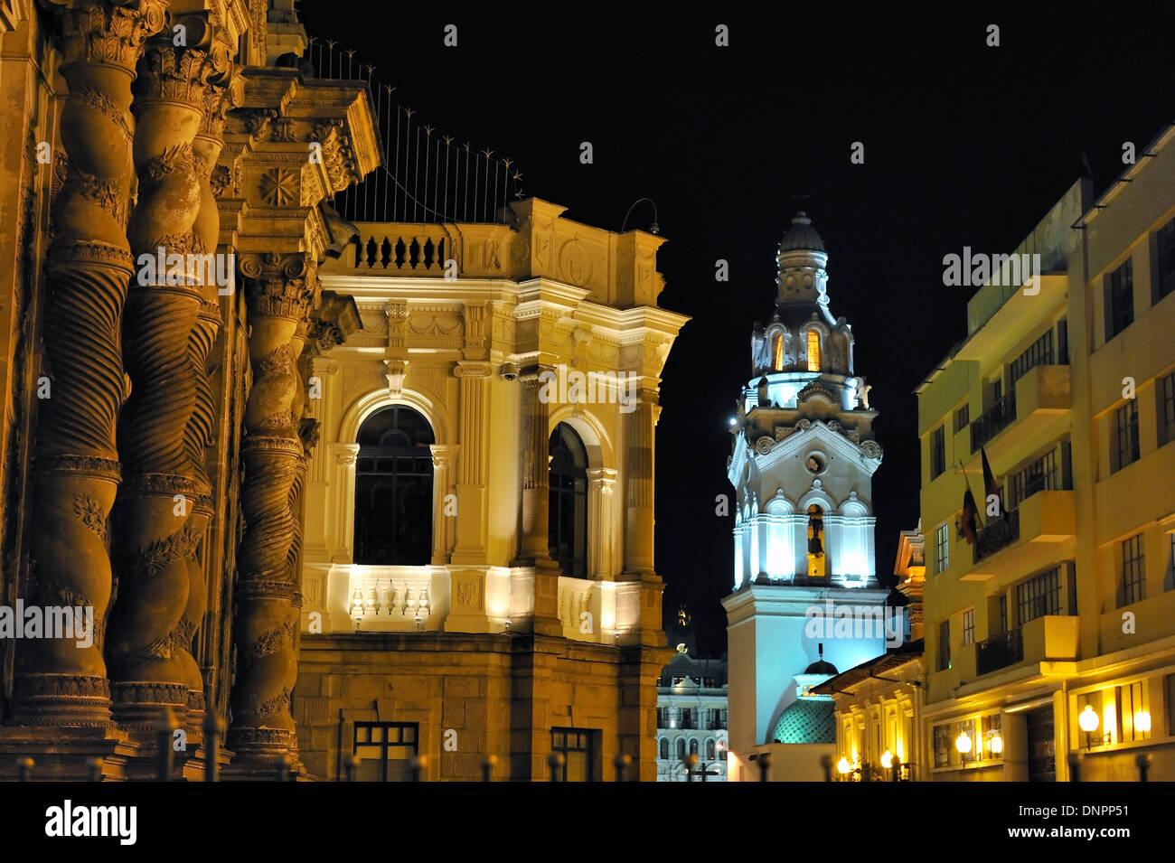 Cathédrale de Quito ville de nuit, capitale de l'Équateur Banque D'Images