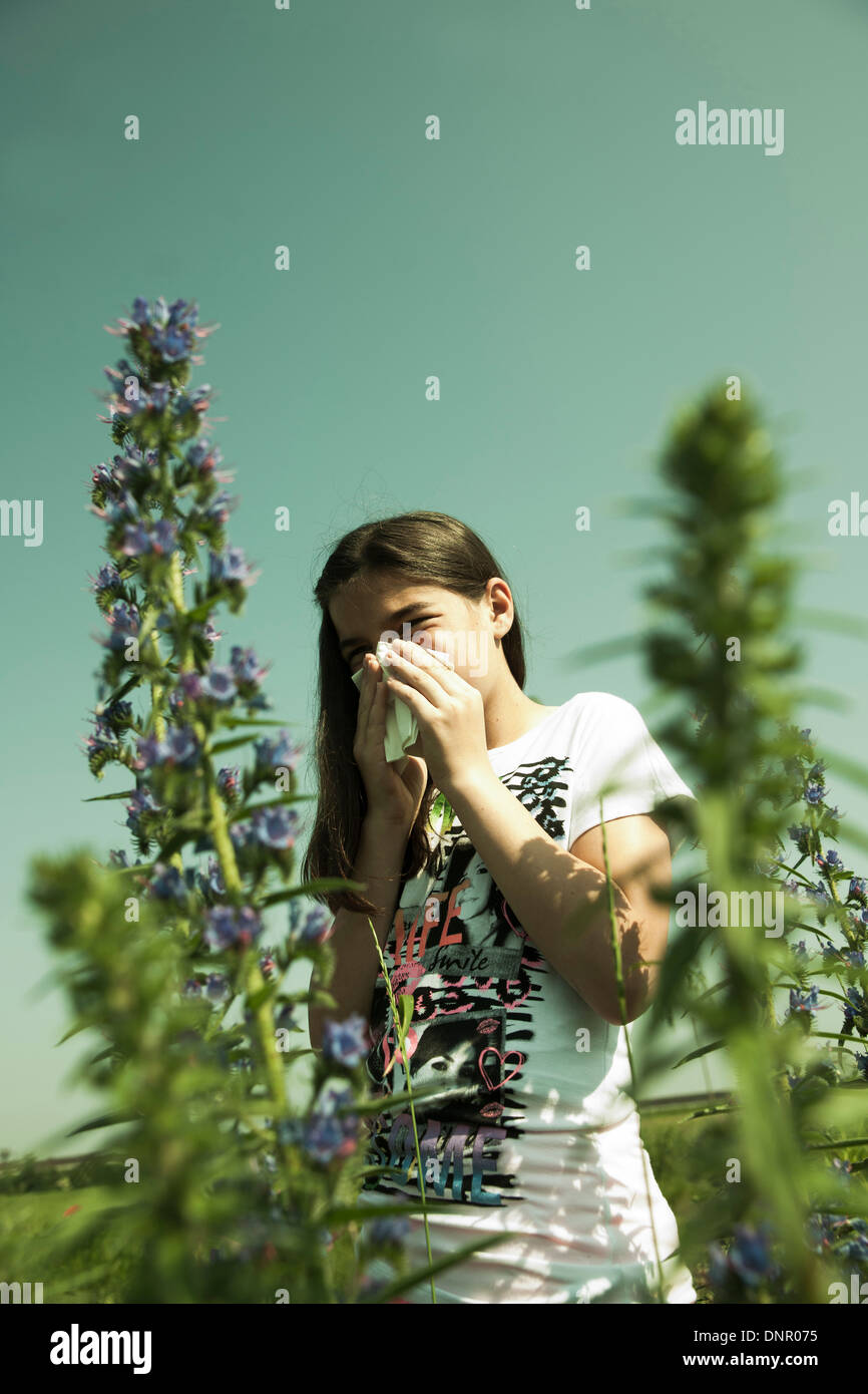 Girl allergique à plantes, Mannheim, Baden-Wurttemberg, Germany Banque D'Images