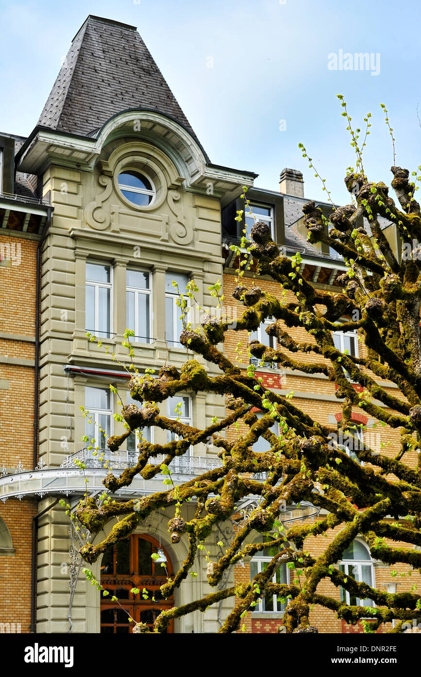 Le bâtiment principal de l'Hôpital psychiatrique de Muensingen Muensingen, Berne, Suisse. Banque D'Images