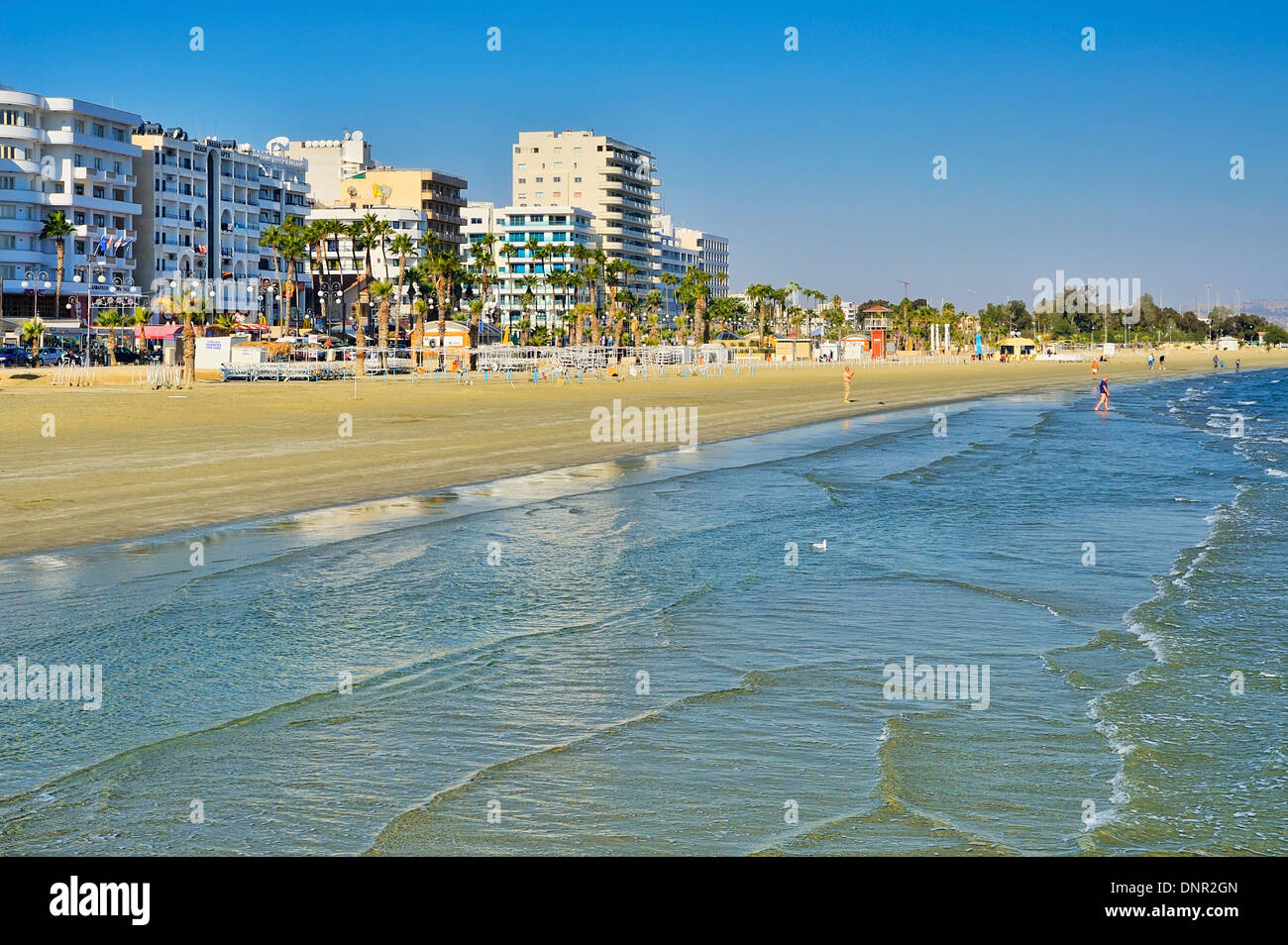 Jour de la veille de Noël à la plage de Phinikoudes à Larnaca, Chypre. Banque D'Images