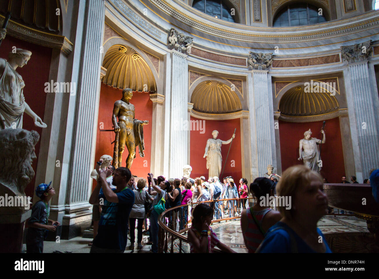 Des statues dans le Musée Pio-Clementino, Musées du Vatican, Vatican, Rome, Italie, Europe Banque D'Images