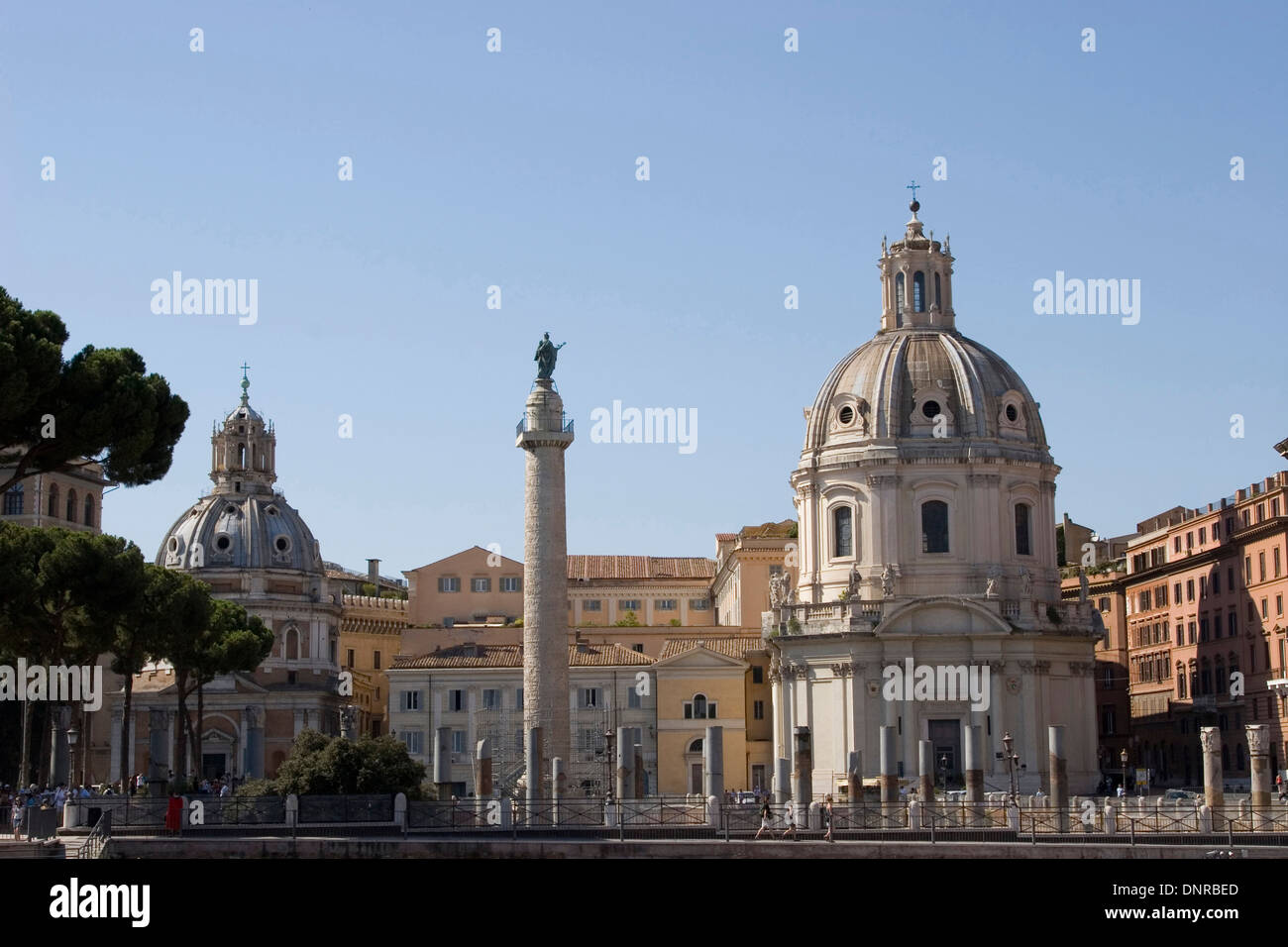 Santa Maria di Loreto, la Colonne Trajane et de Santissimo Nome di Maria, Rome, Italie. Banque D'Images