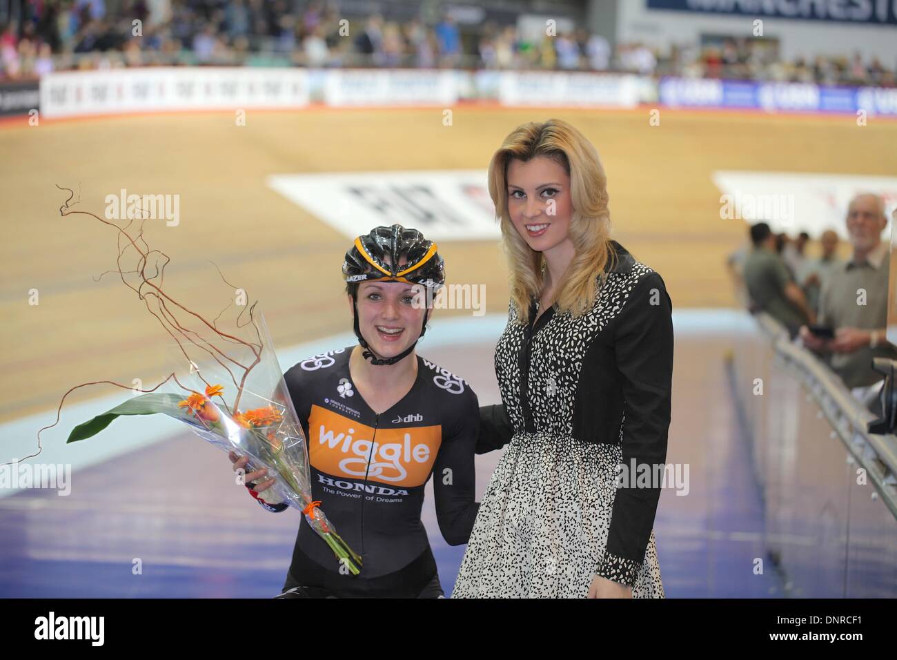Manchester, UK. 4e janvier 2014. Cyclisme sur piste série révolution Round 3. Elinor Barker (Honda) célèbre remportant la course scratch femmes Styles : Neville Crédit/Alamy Live News Banque D'Images